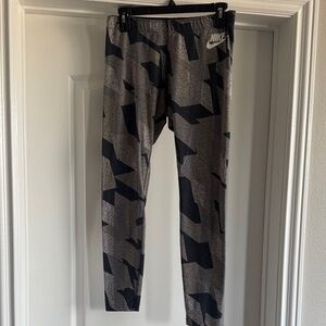 Nike Black and Gray Patterned Leggings